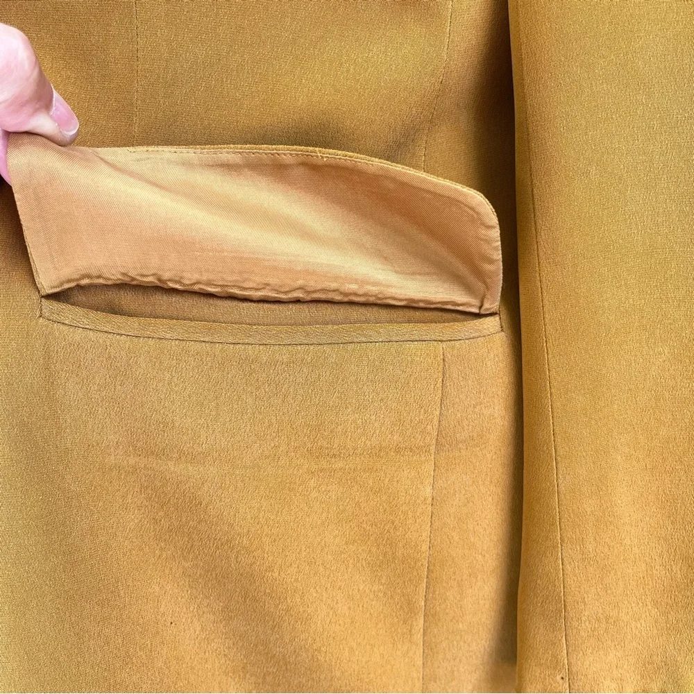 Chaus Vintage 100% Silk Jacket Skirt Suit Set SZ 12/10 Lined Shoulder Pad Career